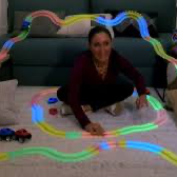 QVC Twister Tracks Glow-in-the-Dark Track Set Car Track Set ExtentionTrack - Picture 10 of 14
